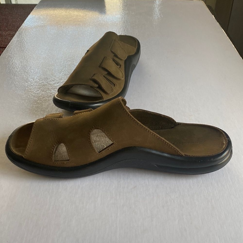 HAMMACHER SCHLEMMER Women’s Leather Sandals Size 45 NWOT
